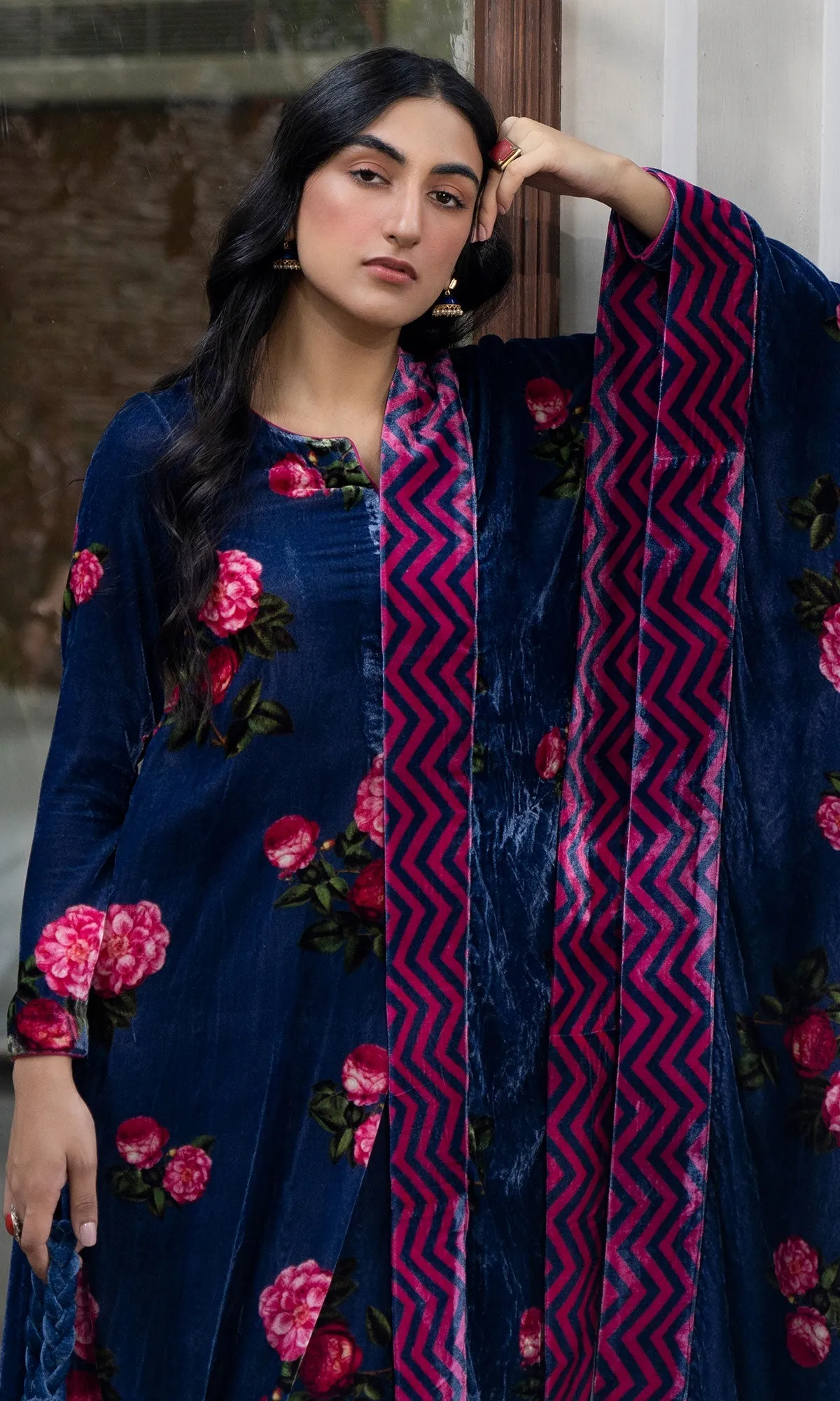 Bareen floral Blue velvet straight kurta with velvet palazzo and shawl - Set of 3