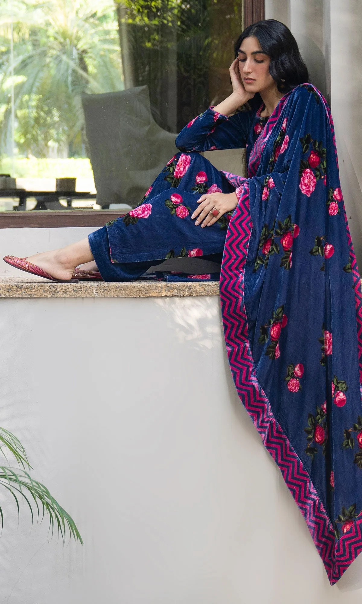 Bareen floral Blue velvet straight kurta with velvet palazzo and shawl - Set of 3