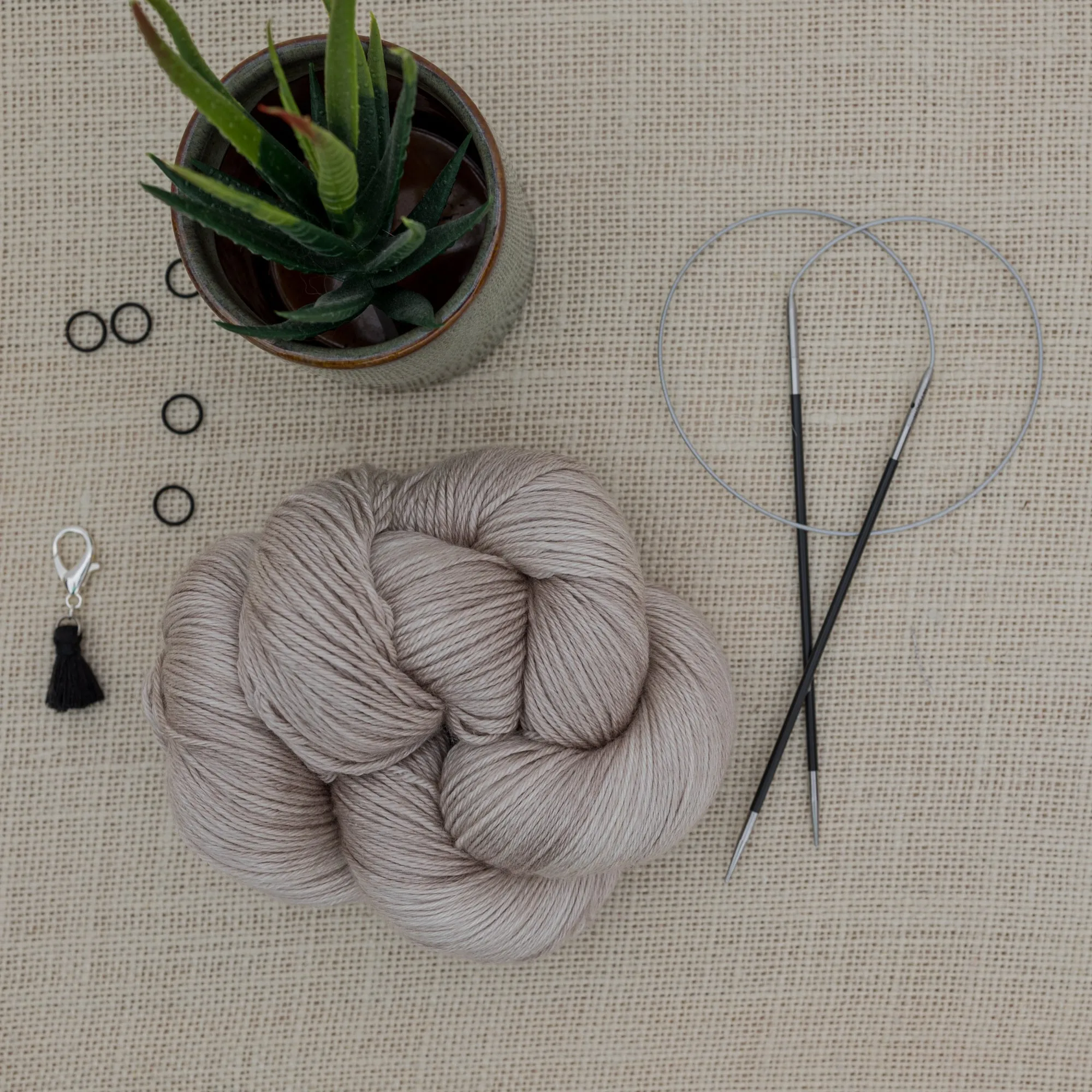 Kit de Tricot - En Oasis, Chandail Ranunculus par Midori Hirose