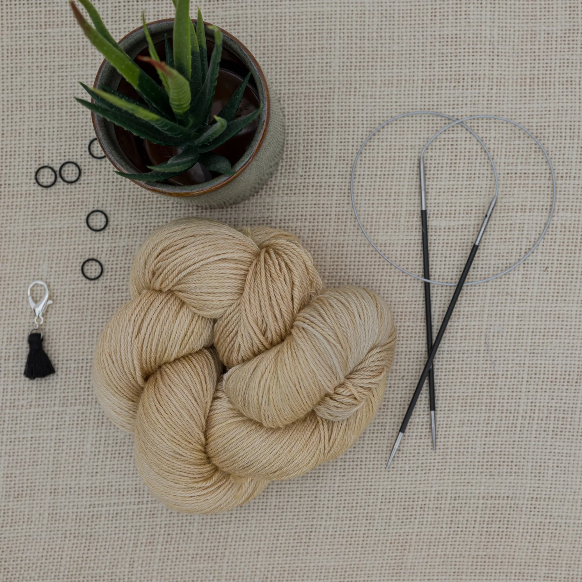 Kit de Tricot - En Oasis, Chandail Ranunculus par Midori Hirose