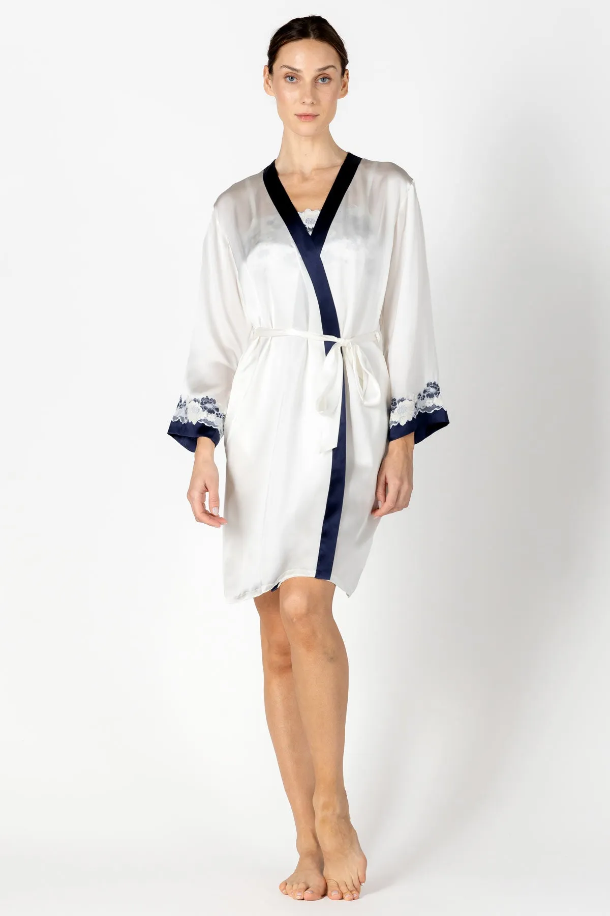 Marisa Charming Short Silk Kimono