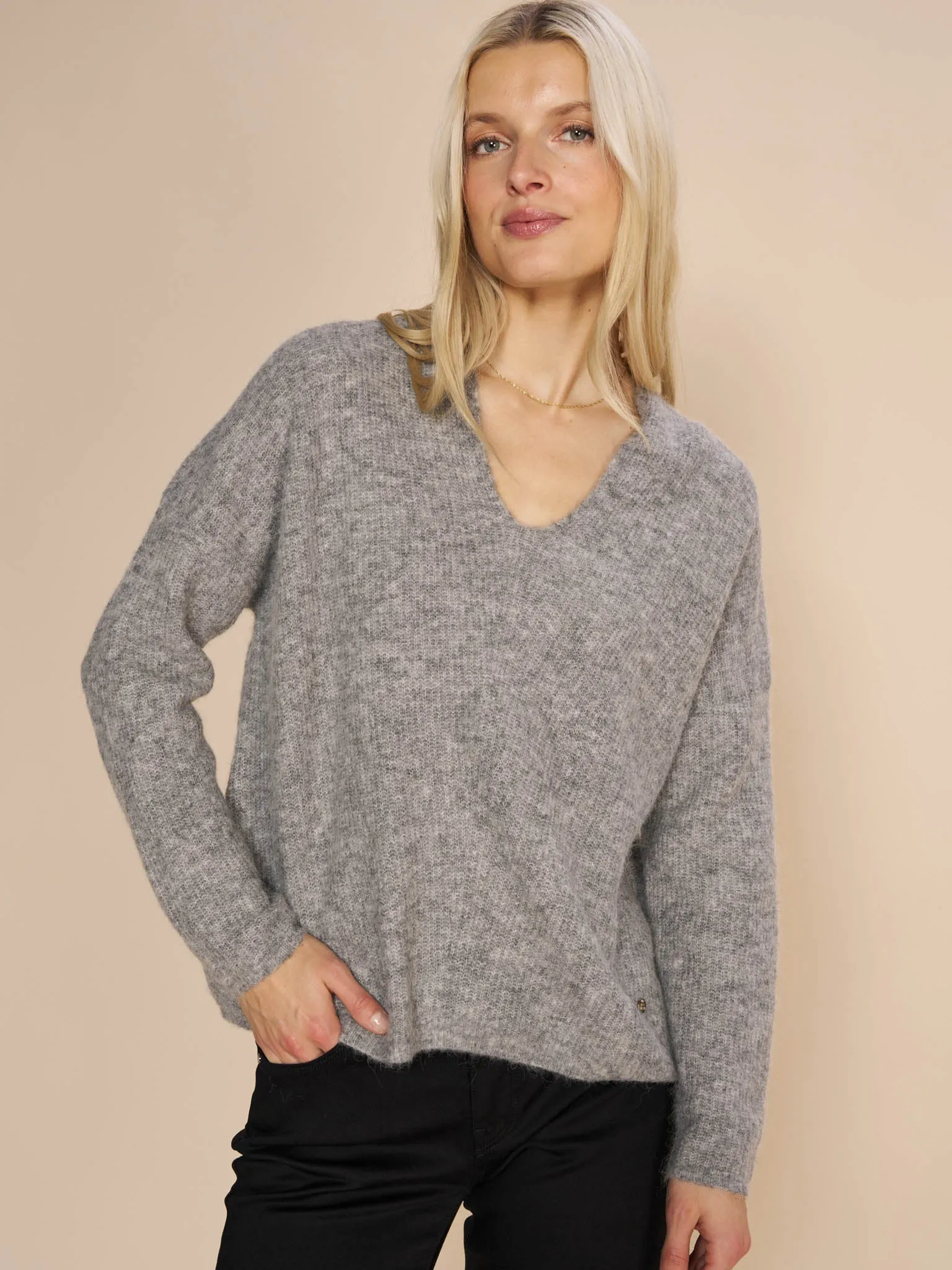 MMThora V-Neck Knit