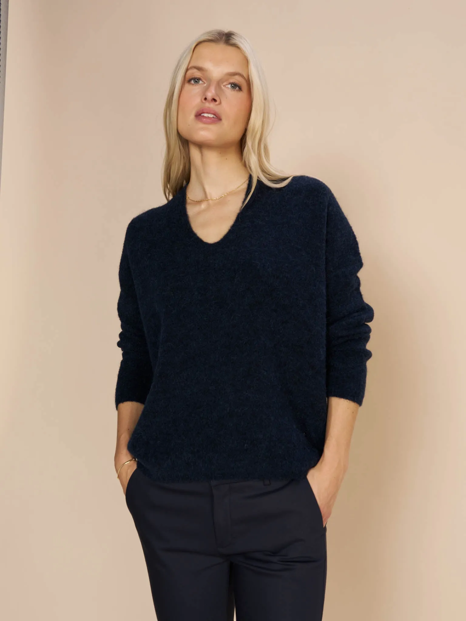 MMThora V-Neck Knit