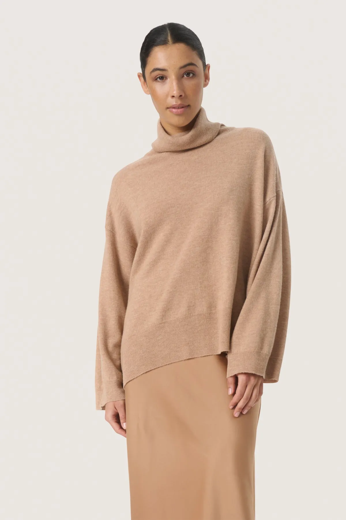 Molina High Neck Pullover