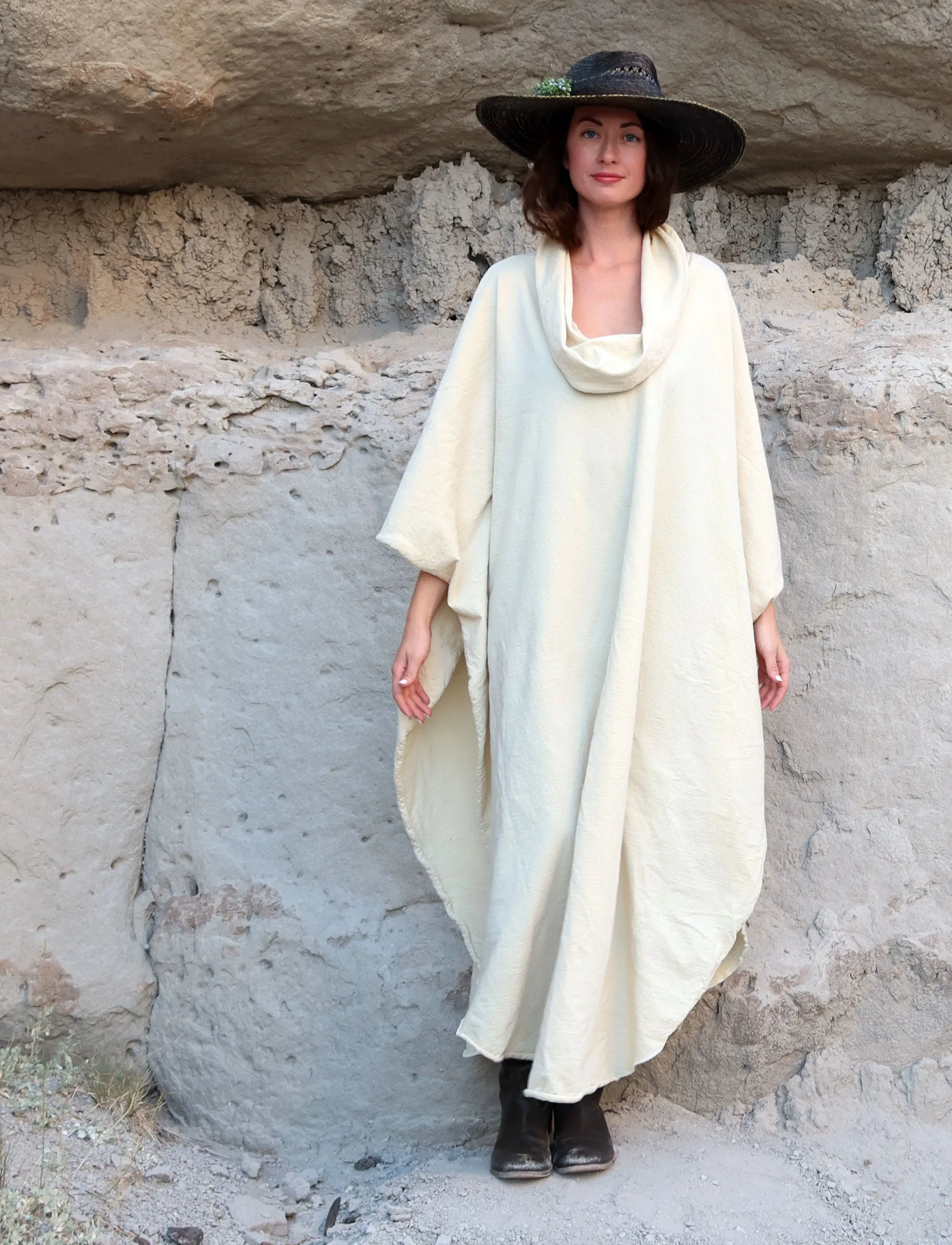 ORGANIC WOOL Nomad Aphrodite Long Cape