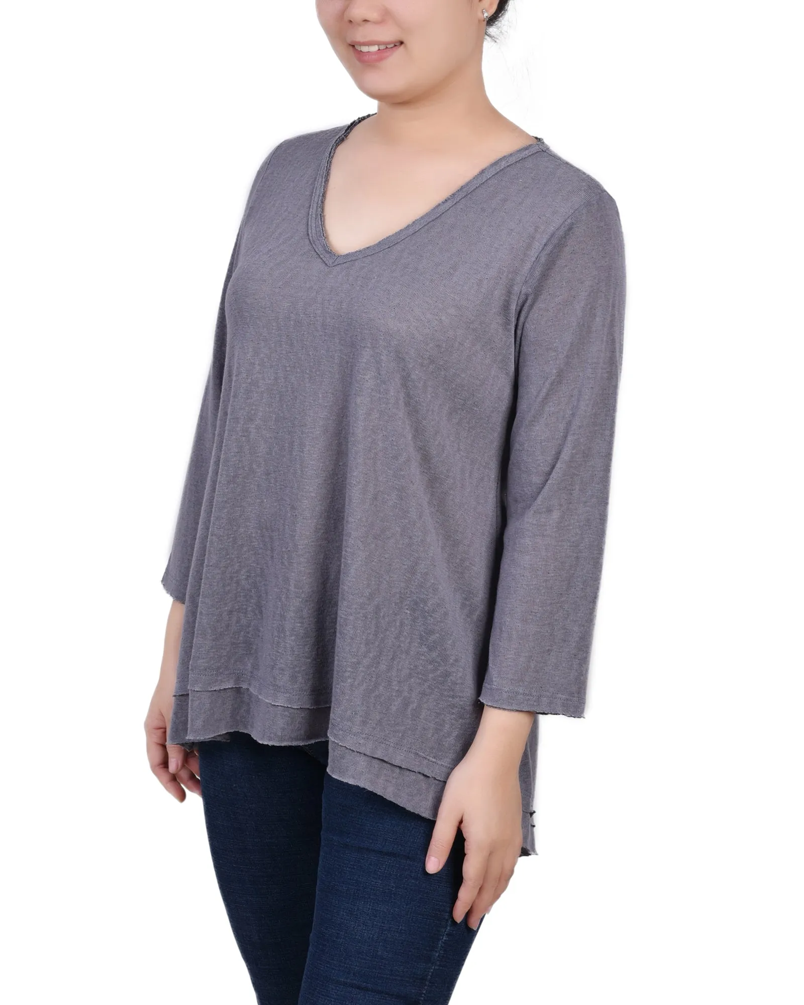 Petite 3/4 Sleeve V Neck Top