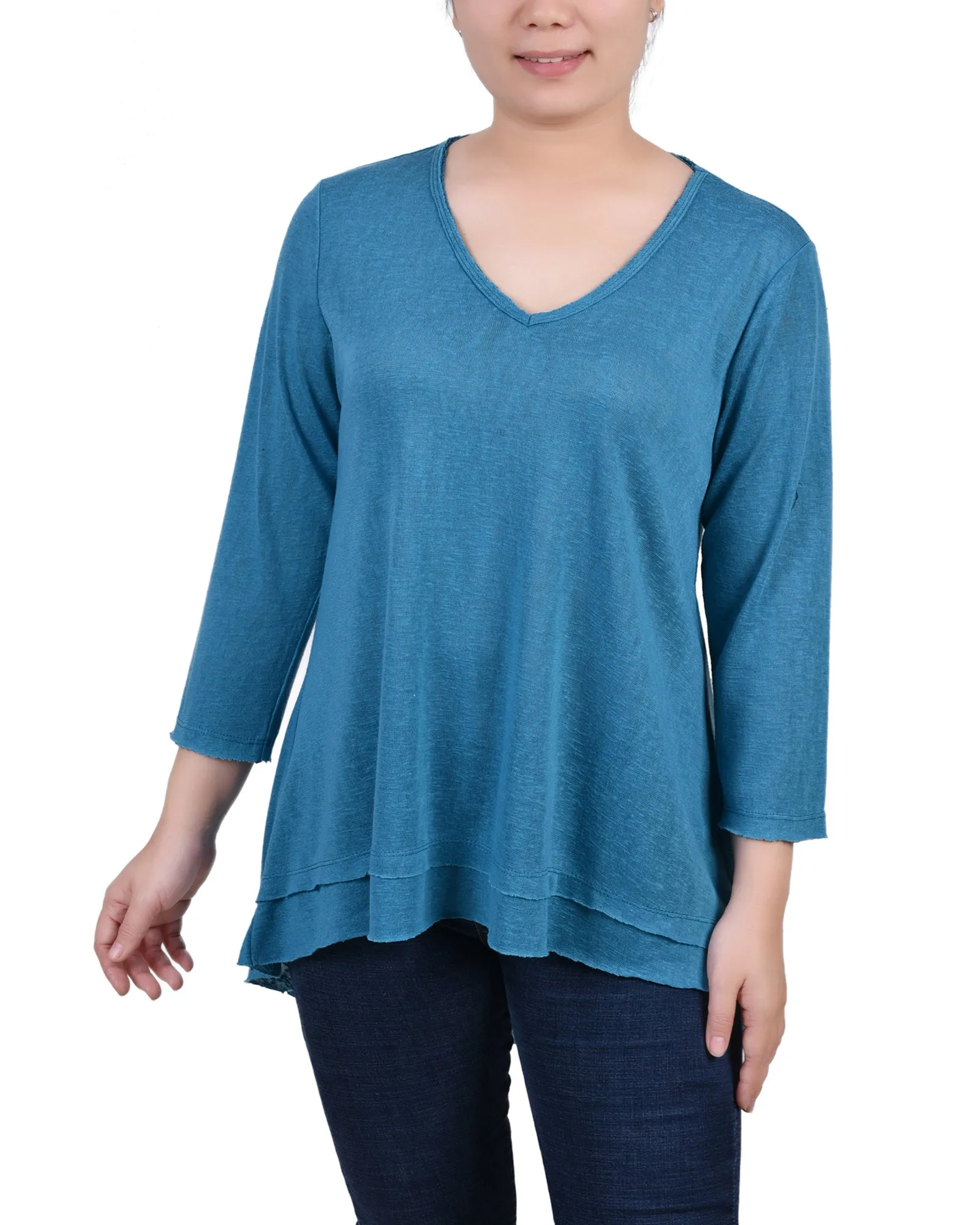 Petite 3/4 Sleeve V Neck Top