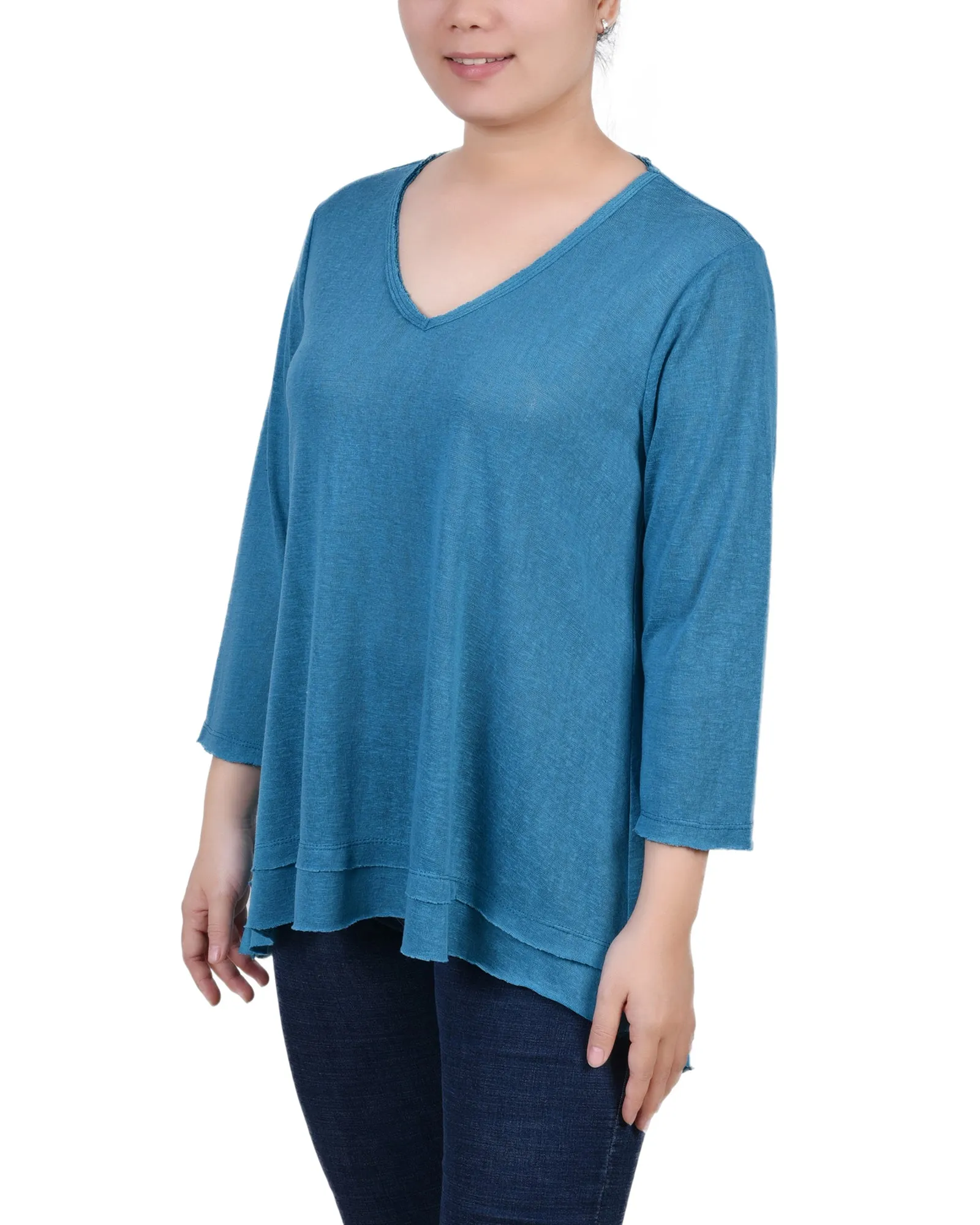 Petite 3/4 Sleeve V Neck Top