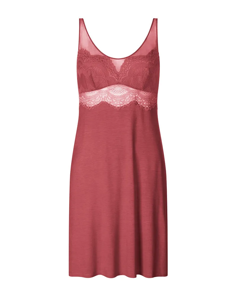 Triumph Darling Spotlight Lace Chemise