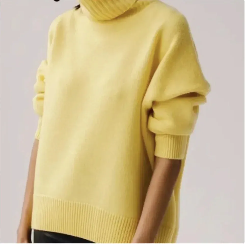 Women's Cozy Long-Sleeve Solid Color Pullover Sweater